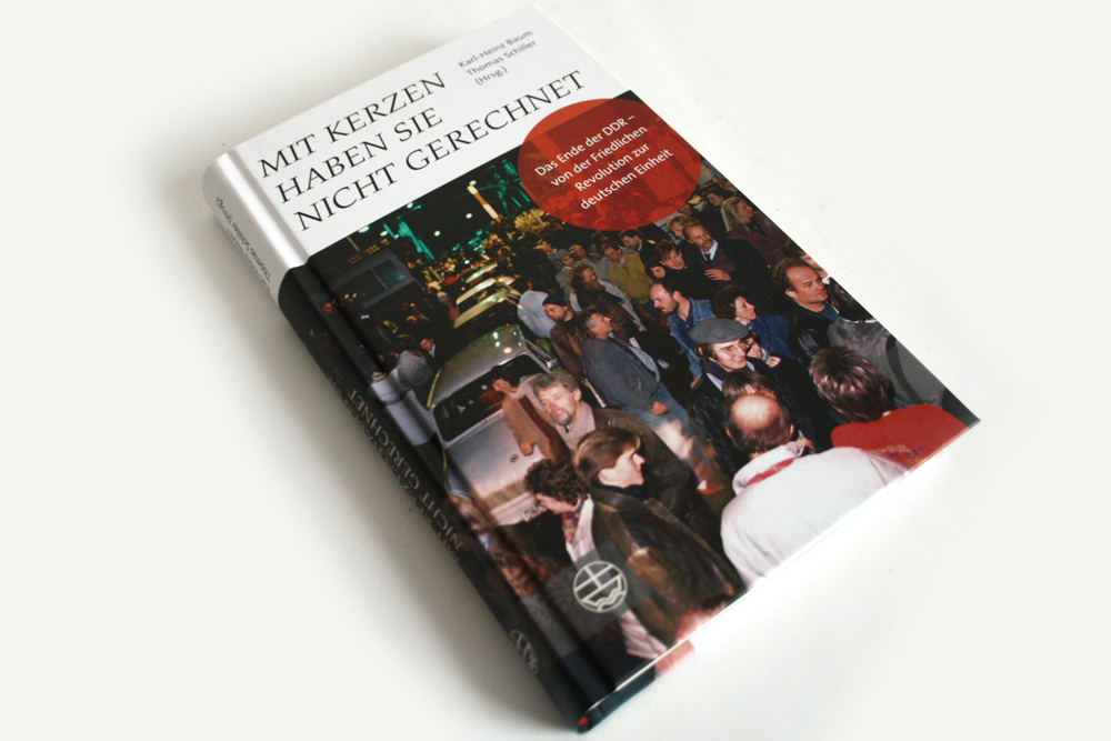 Karl-Heinz Baum, Thomas Schiller (Hrsg.): Mit Kerzen haben sie nicht gerechnet. Foto: Ralf Julke