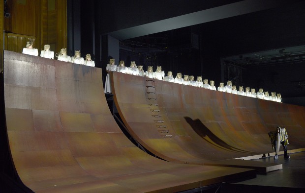 Der Chor steht im Mittelpunkt des Abends. Foto: Bettina Stöß