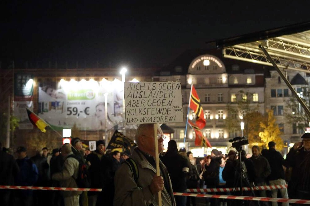 Invasoren und Schlimmeres. Woche für Woche dubiose Parolen. Foto: L-IZ.de