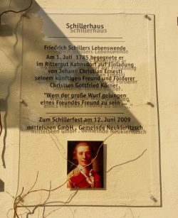 Was werden sie gegessen und getrunken haben damals, 1785, als Friedrich Schiller zu Gast war bei Körners und Ernestis? - Heute bewirtet das „Schillercafé“ die Ausflügler mit Kuchen und Leckerem vom Grill. Foto: Karsten Pietsch