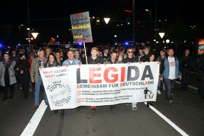 Legida Marsch ... und nur strahlende Gesichter ... Foto: L-IZ.de