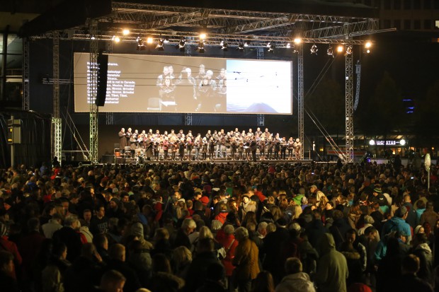 Der Chor des Gewandhauses im Mittelpunkt des Geschehens. Foto: L-IZ.de