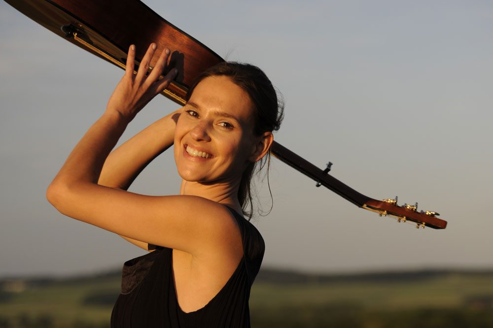 Singer-Song-Abenteurerin Natszo. Foto: Markus Hainbach
