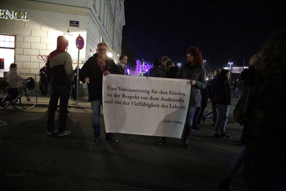 Der Dalei Lama als Zitat bei Leipzig nimmt Platz am 2. November. Foto: L-IZ.de
