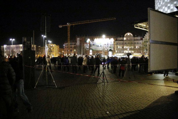 18:42 Uhr: Auch bei Legida ist heute irgendwie Ebbe. Foto: L-IZ.de