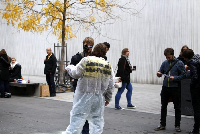 Die Spontane Aktion sorgte für interessierte Blicke. Foto: Alexander Böhm