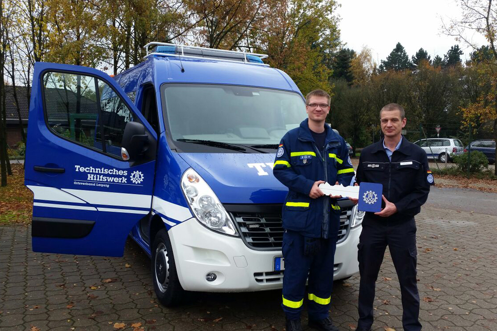Nick Heyme, Zugführer THW-Ortsverband Leipzig bei der Fahrzeugübergabe. Foto: THW