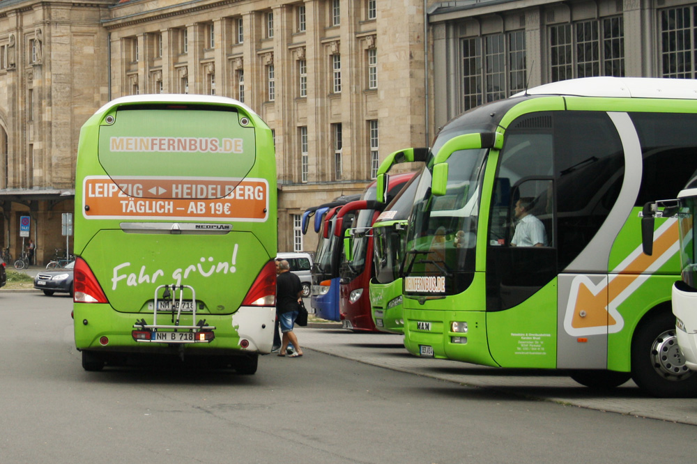 Fernbusse am Hauptbahnhof Leipzig. Foto: Ralf Julke