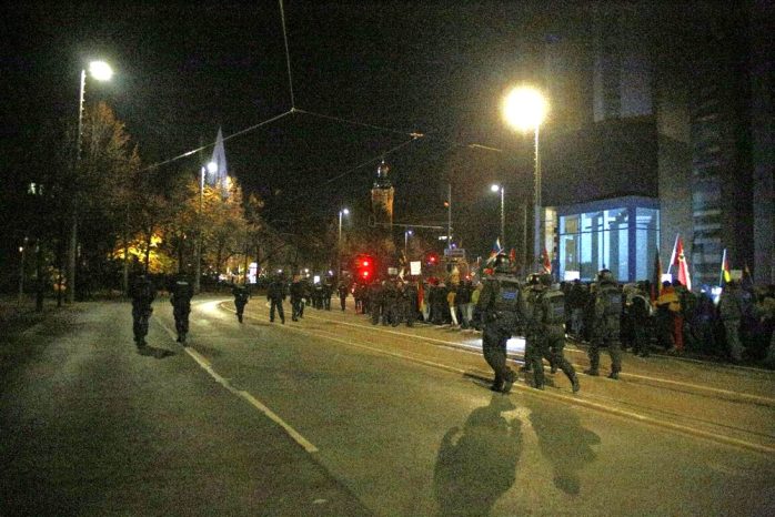 Legida auf dem Weg zur Thomaskirche. Foto: L-IZ.de