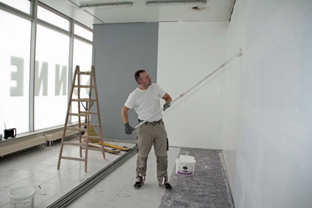 Im Erdgeschoss wurde am Dienstag noch gemalert. Foto: Martin Schöler