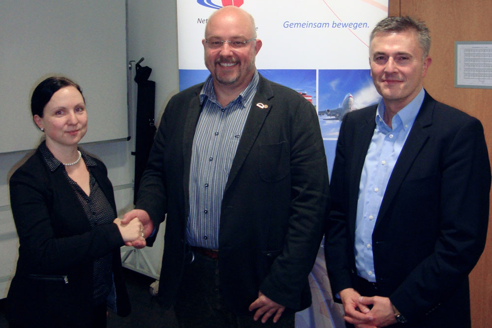 Susann Quast, Vorstandsmitglied Netzwerk Logistik Leipzig-Halle; Marko Weiselowski, Vorstandsmitglied Netzwerk Logistik Leipzig-Halle; Toralf Weiße, Vorstandsvorsitzender Netzwerk Logistik Leipzig-Halle. Foto: NLLH