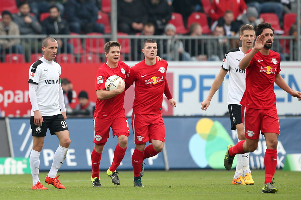 Grund zur Freude - Vierter Auswärtssieg in Folge. Foto: GEPA Pictures