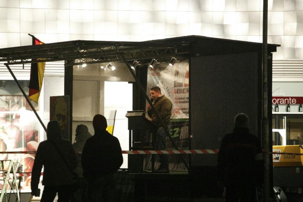 Redner Nummer 3 bei Legida: "... auf der ganzen Welt". Foto: L-IZ.de