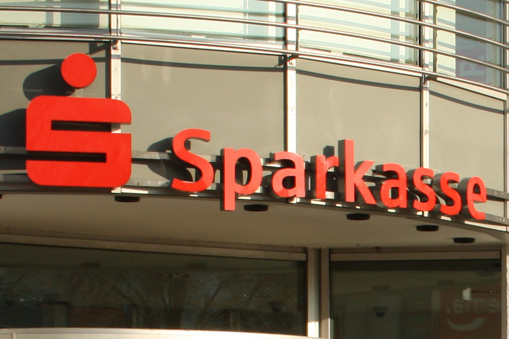 Sind Sparkassen wirklich Spielball der Tagespolitik? Foto: Ralf Julke