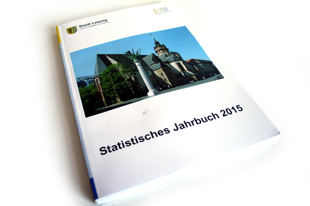 Das Statistische Jahrbuch 2015 der Stadt leipzig. Foto: Ralf Julke