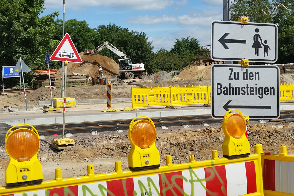 Hauptsache, das richtige Schild steht da, wenn's nicht weitergeht. Foto: Marko Hofmann