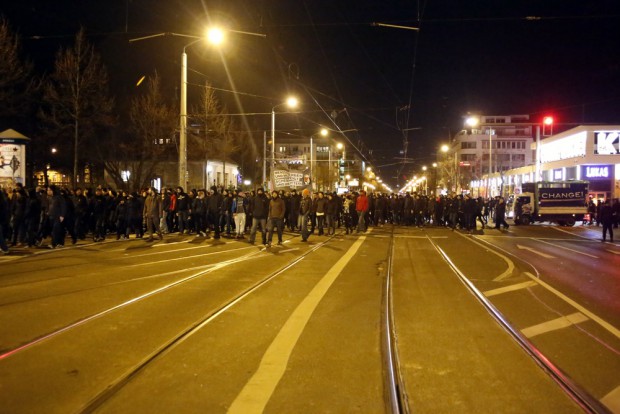 Das Connewitzer Kreuz in Schwarz. Foto: Alexander Böhm