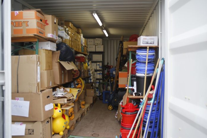 Die Lager mit Spenden werden bereits befüllt. Foto: Alexander Böhm