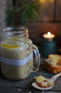 Maissuppe mit Räuchertofu. Foto: Maike Klose