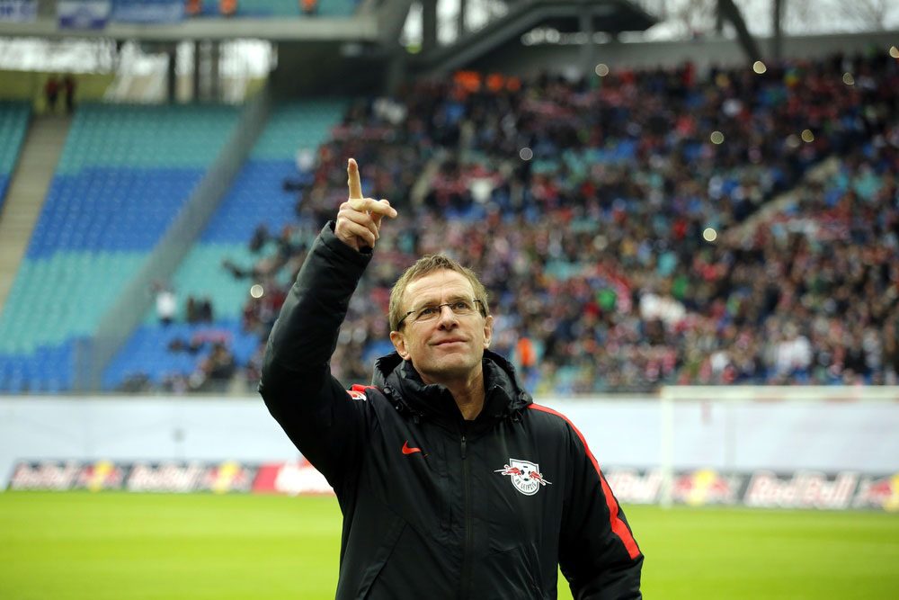 Oben angekommen. Auf RBL-Cheftrainer Ralf Rangnick wartet am 1. Bundesliga-Spieltag ein Duell mit Ex-Club Hoffenheim. Foto: GEPA Pictures