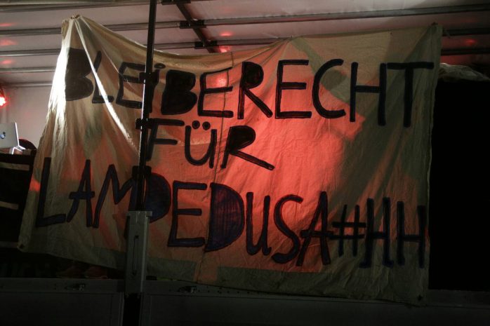 17:20 Uhr: Auf dem Augustusplatz wird Bleiberecht eingefordert. Foto: L-IZ.de