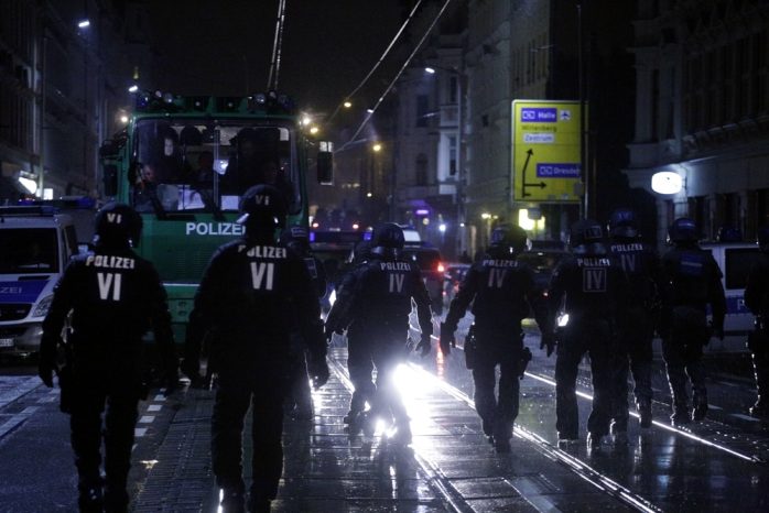Großeinsatz der Polizei am 11. Januar in Connewitz, Wolfgang-Heinze-Straße und 215 Gewahrsamnahmen. Foto: L-IZ.de