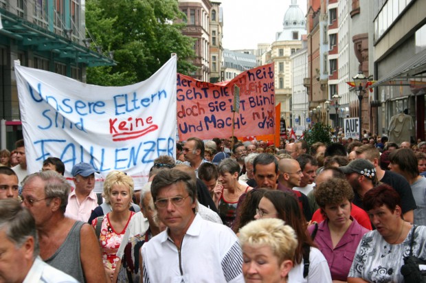 Protestumzug der ASG am 16. August 2004 in Leipzig. Foto: Ralf Julke