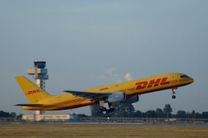 Startender DHL-Frachter. Foto: Uwe Schoßig / Flughafen Leipzig / Halle