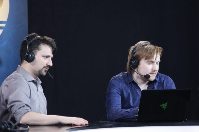 Kommentatoren Nathan Fabrikant und James Carrol. Foto: Alexander Böhm