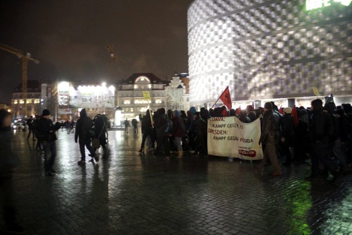 NoLegida/Leipzig nimmt Platz auf dem Richard-Wagner-Platz. Foto: L-IZ.de