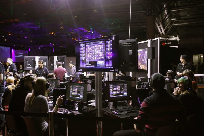 Virtuelle Kartenspiele. Foto: Alexander Böhm