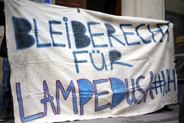Die Demonstranten forderten Bleiberecht. Foto: Alexander Böhm