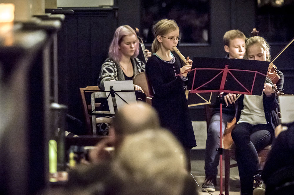 Notenspur-Nacht der Hausmusik: Kinderkammermusik in einer Equipagen-Durchfahrt. Foto: Daniel Reiche, Notenspur-Förderverein e.V.