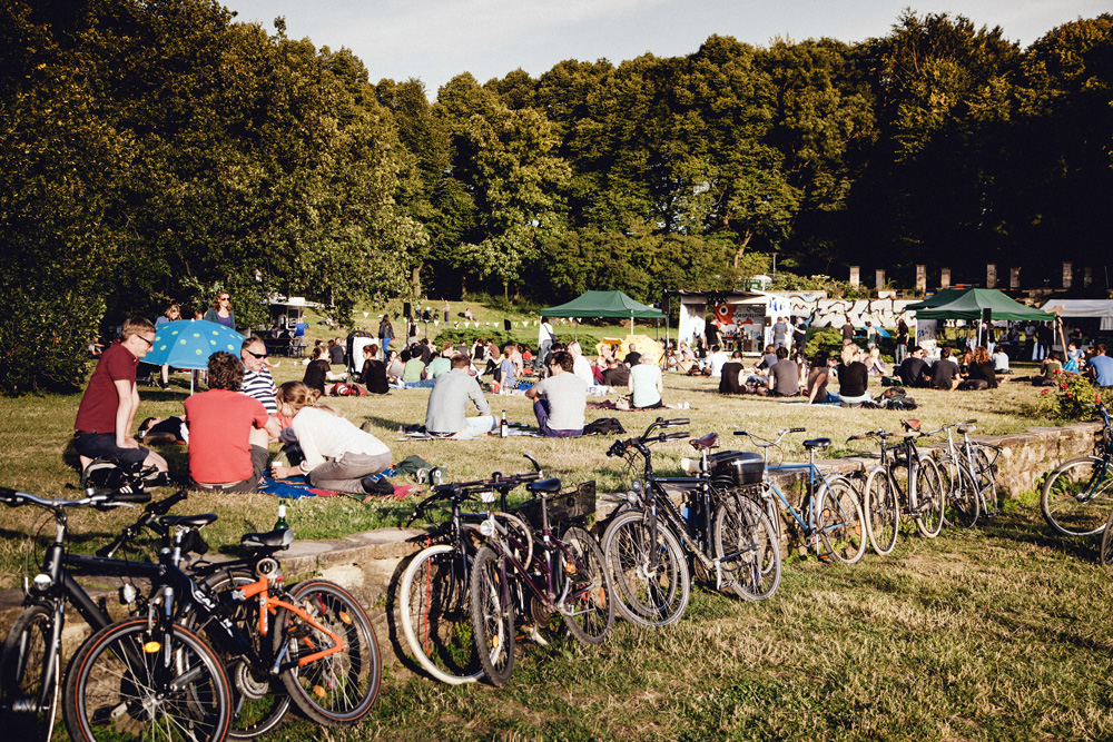 Hörspielsommerwiese auf dem Richard-Wagner-Hain in Leipzig. Foto: Sebastian Schimmel