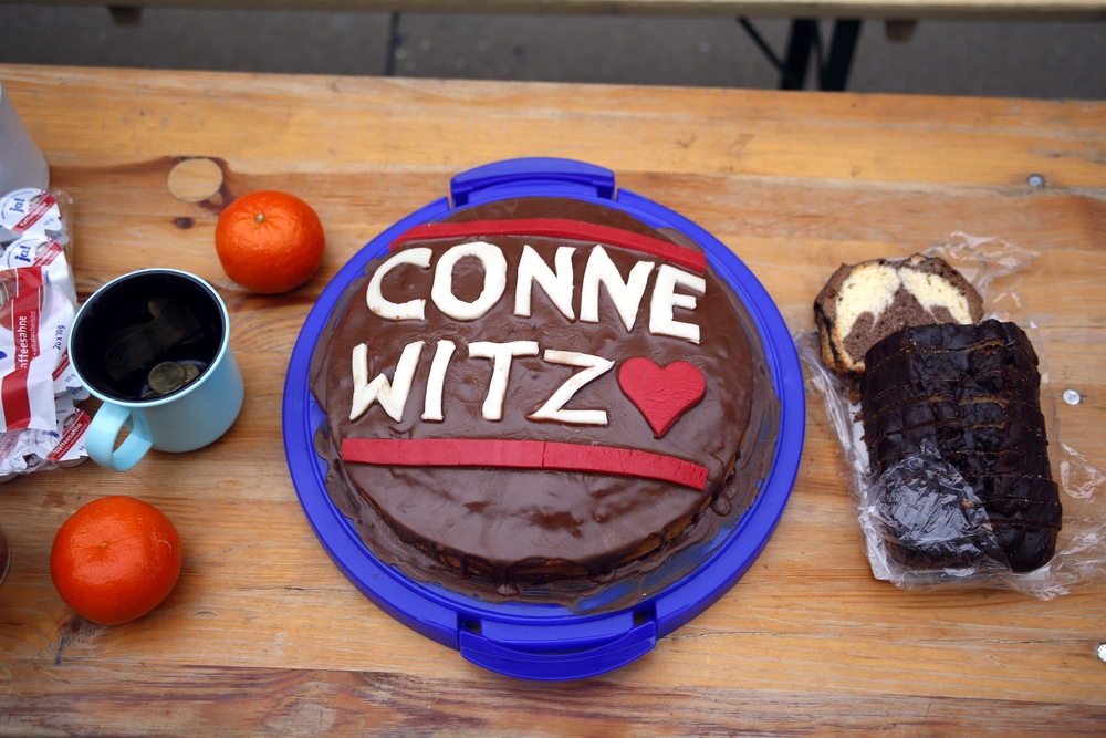 Lange dauerte es bis dieser Kuchen angeschnitten wurde. Foto: Alexander Böhm