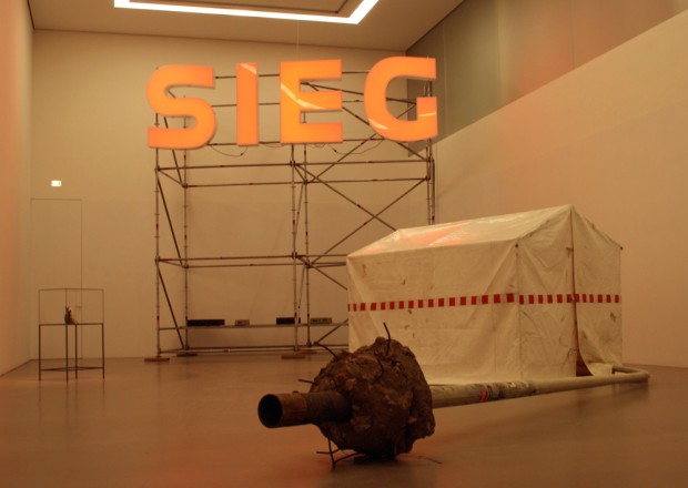 Via Lewandowsky: Alles, was der Fall ist (2015). Foto: Ralf Julke