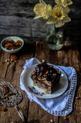 Bananentörtchen mit Karamell, Schokolade und Nuss. Foto: Maike Klose
