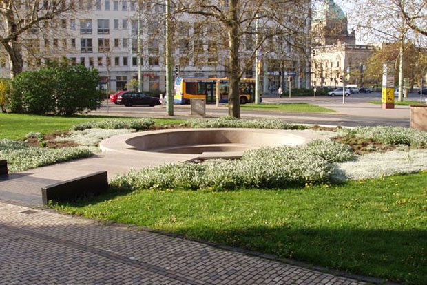 Das Goerdeler-Denkmal am Fuße des Leipziger Neuen Rathauses. Foto: Stadt Leipzig