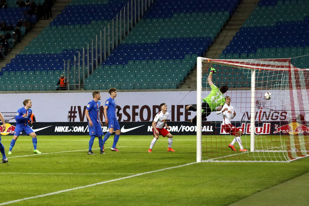 Marvin Compper macht das Tor. Foto: Alexander Böhm