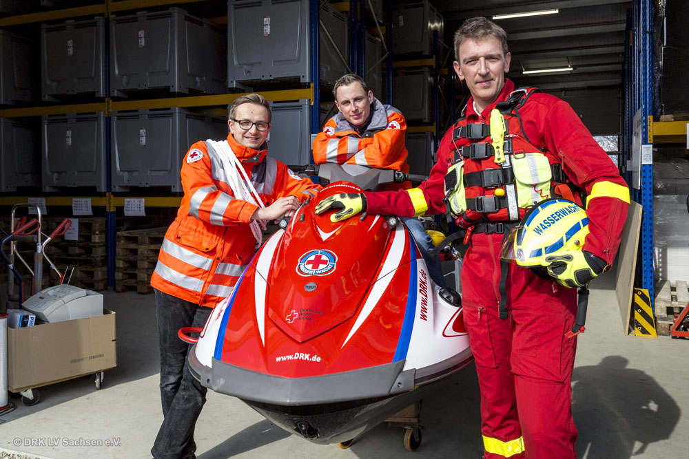 Einsatzteam von links: Kai Kranich (Erkundungsleiter), Lars Werthmann (Koordinator), Joachim Weiß (Ausbilder Wasserrettung). Foto: DRK LV Sachsen e.V