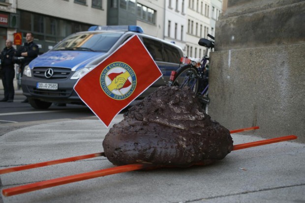 Nur 100 Legida-Teilnehmer wollten mit Kot zur Polizei spazieren. Foto: L-IZ.de