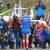 Marathonsieger Marc Werner (LfV Oberholz) wird im Ziel von einem Pulk an Fotografen empfangen. Foto: Jan Kaefer
