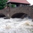 Auch da mit Video berichten, wo es eng wird. (Hochwasser 2013). Foto: L-IZ.de
