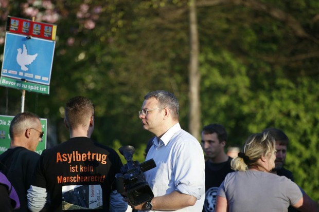 Auch Rechtsanwalt Arndt Hohnstädter ist unter den Teilnehmern. Foto:L-IZ.de