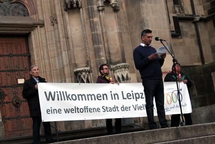 Mahnwache an der Thomaskirche. Foto 2: Andreas Bernatschek