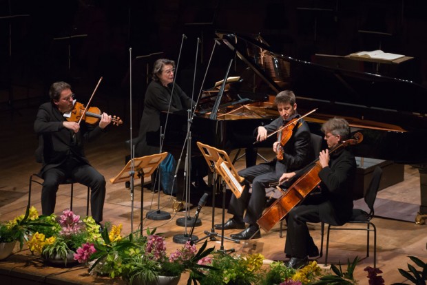 Elisabeth Leonskaja übernahm den Klaviertpart in Robert Schumanns Quartett für Klavier, Violine, Viola und Violoncello. Foto: Gert Mothes