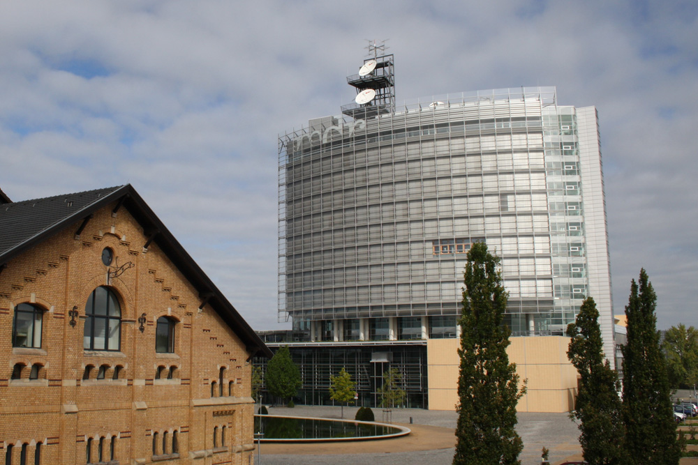 Blick zum MDR-Hochhaus in Leipzig. Foto: Ralf Julke