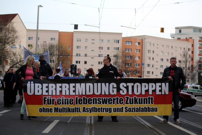 Noch 2014 eine sinngemäße NPD-Parole - heute passt sie zur OfD, welche auch ehemalige und aktive NPD-Kader dabei hatte. Foto: L-IZ
