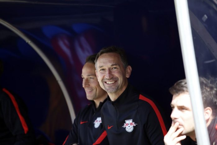 Co-Trainer der Roten Bullen Achim Beierlorzer. Foto: Alexander Böhm