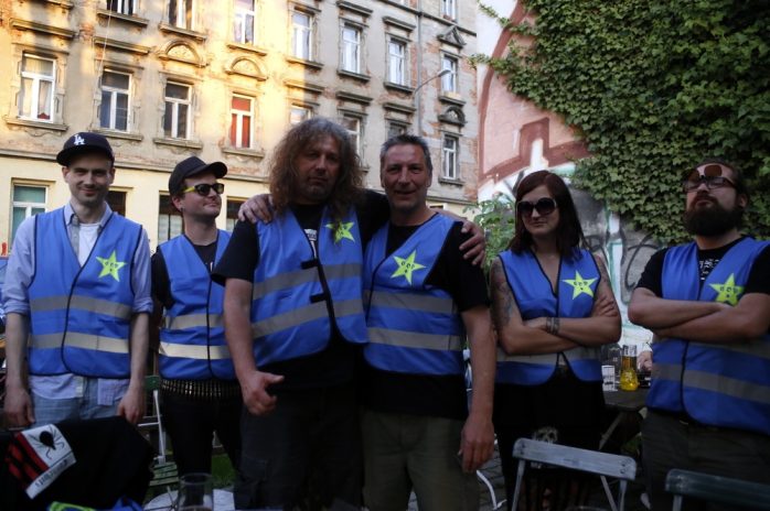 Die Connewitzer Bürgerwehr sorgt zukünftig für Ordnung. Foto: Alexander Böhm